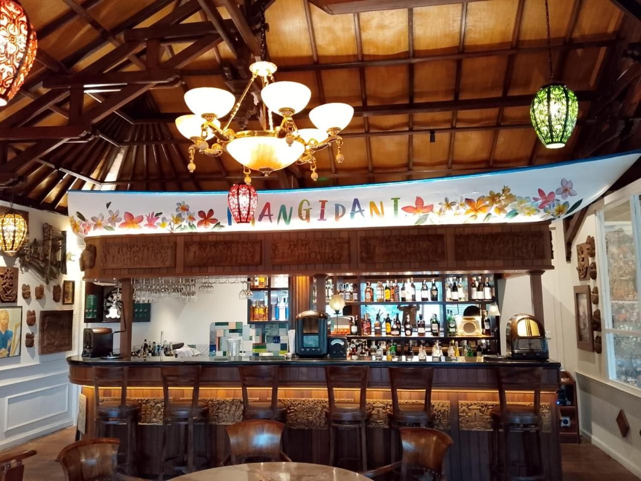 Hotel Sari Bunga Kuta Bali Legian