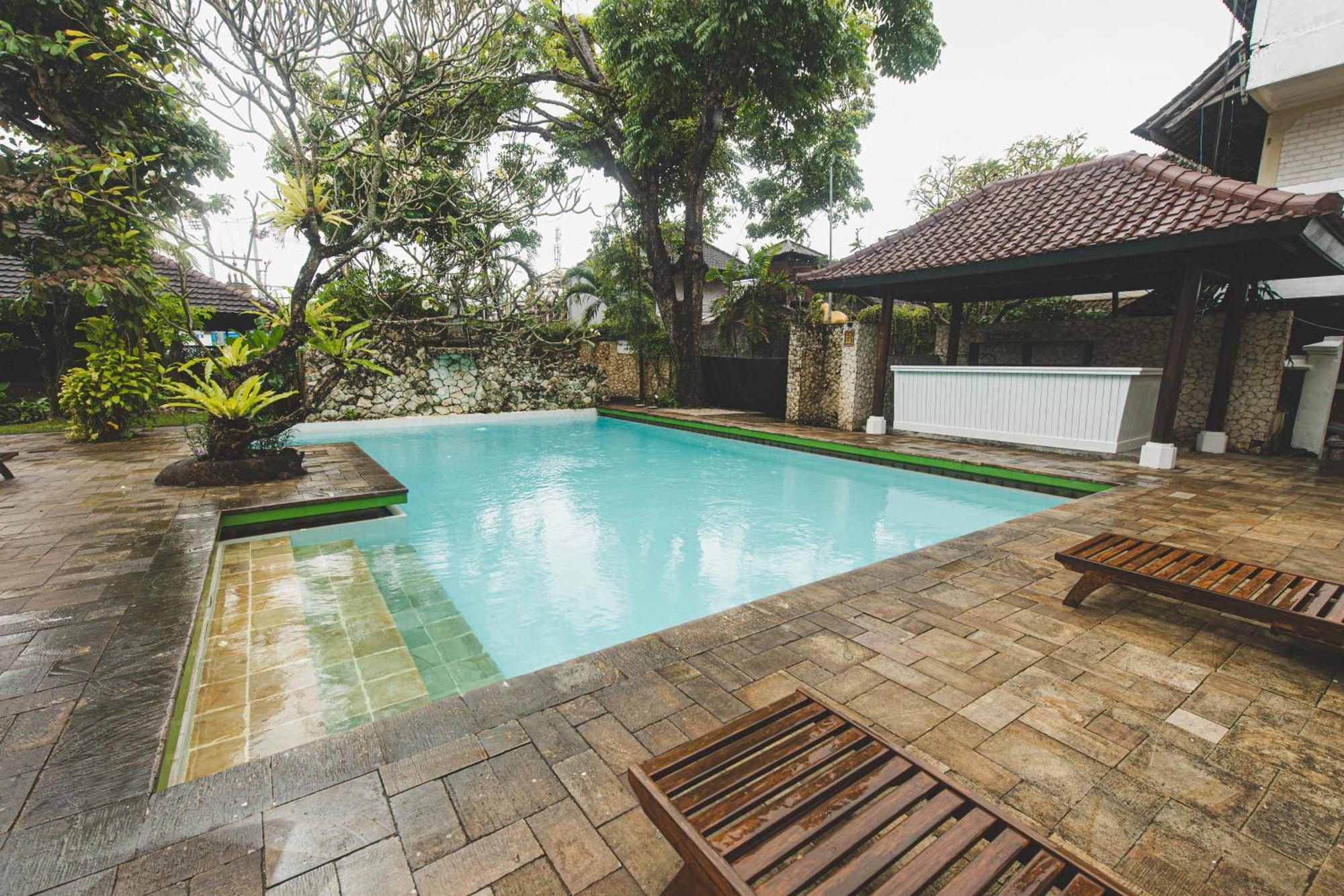 Sari Bunga Kuta Bali 3* Legian