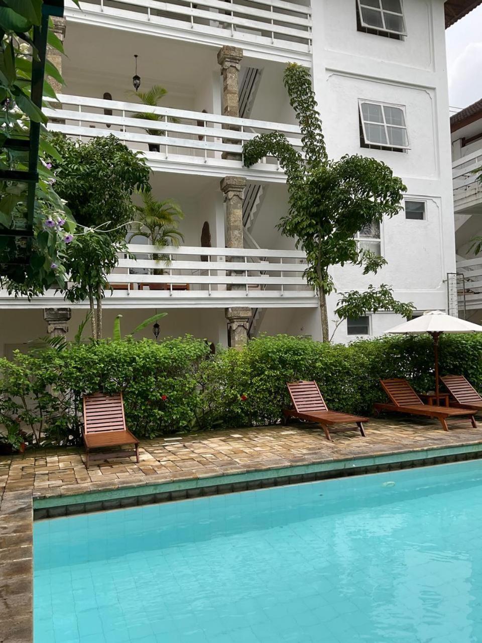 Sari Bunga Kuta Bali 3* Legian